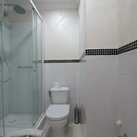 The White Apartamento